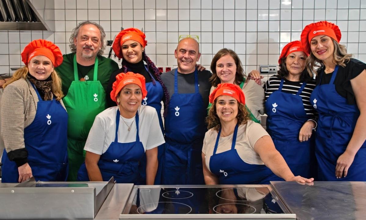 Mujeres participantes en la GastroEskola Sostenible - Emprendimiento femenino gastronomía - Pamplona Navarra - Acción contra el Hambre